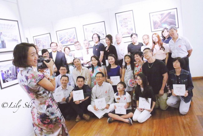 Group-Photo-at-My-Love-and-Dreams-for-Singapore-Exhibition