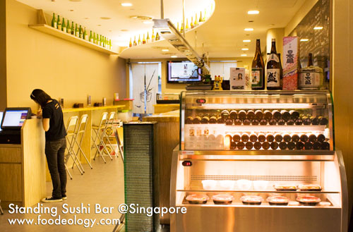 Standing-Sushi-Bar-2