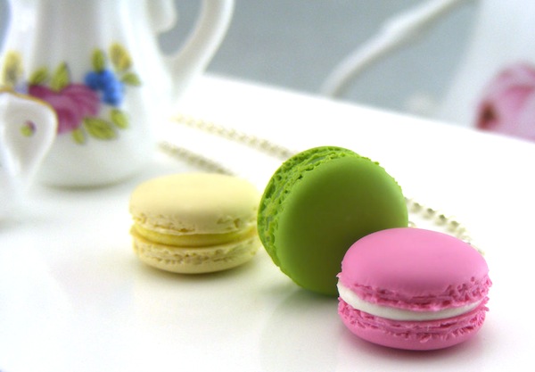 Macarons-Necklace-from-shay-aaron-miniatures