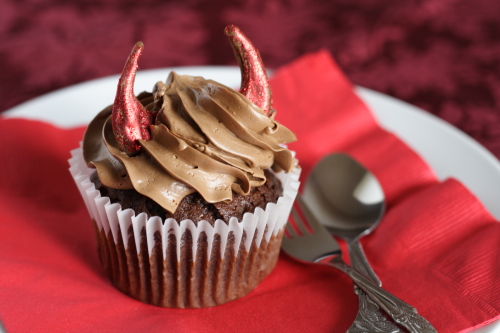 Devil’s Food Cupcakes From What The Fruitcake