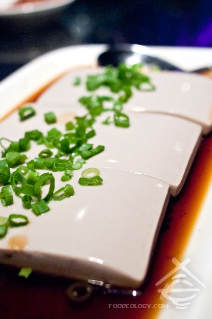 Steamed-Lingzhi-Tofu-in-Supreme-Soya-Sauce_Canton-Paradise