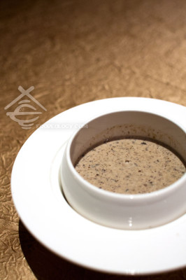 Cepes-mushroom-w-truffle-paste_The-Clan