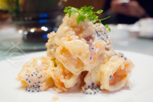 Deep-fried-Prawns-Coated-with-Passion-Fruit-Mayonnaise_Jade-Restaurant-Fullerton-Hotel