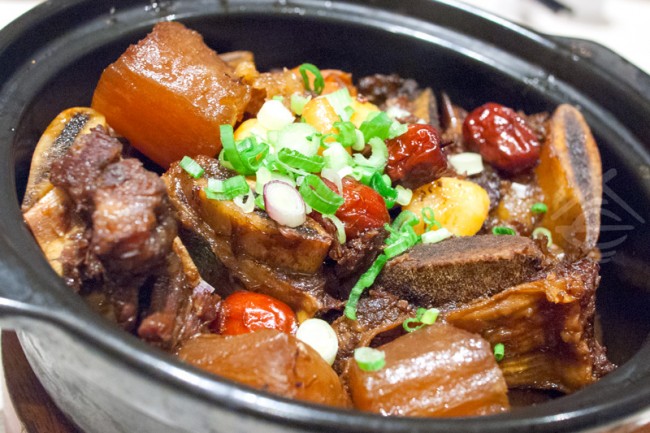 Stewed-Top-Grade-Beef-Short-Rib_Crystal-Jade-Korean-Ginseng-Chicken-and-BBQ