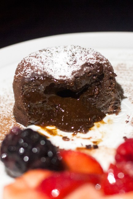 Warm-Melted-Chocolate-Cake_H-Bistro